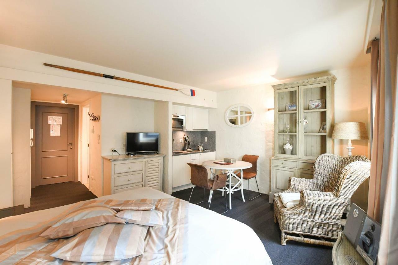 Отель Residentie De Laurier Кнокке-Хейст Экстерьер фото